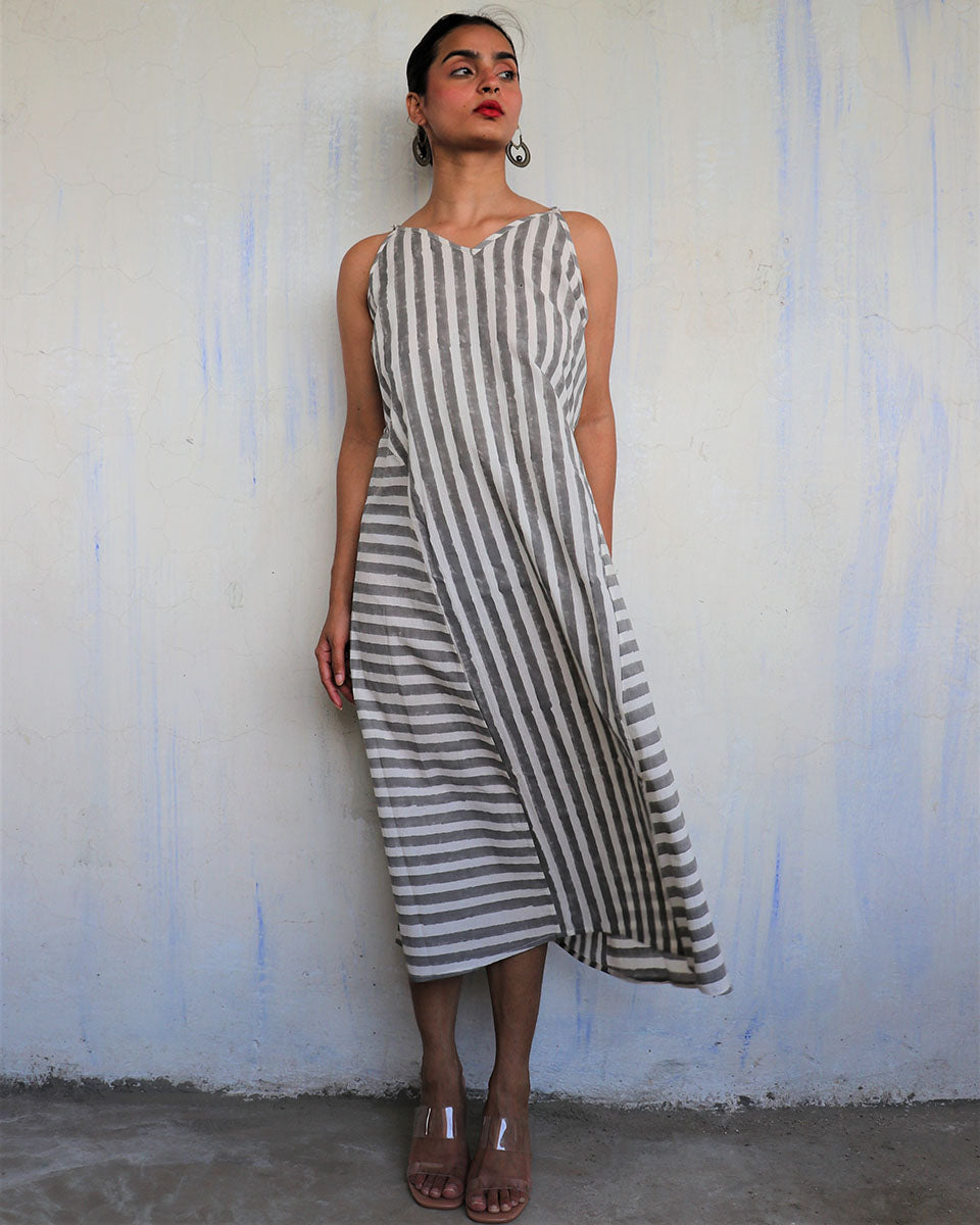CHIDIYAA White Pure Cotton Block Printed Dress Mono 1