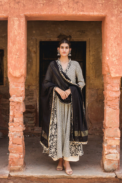 Farida Black Set