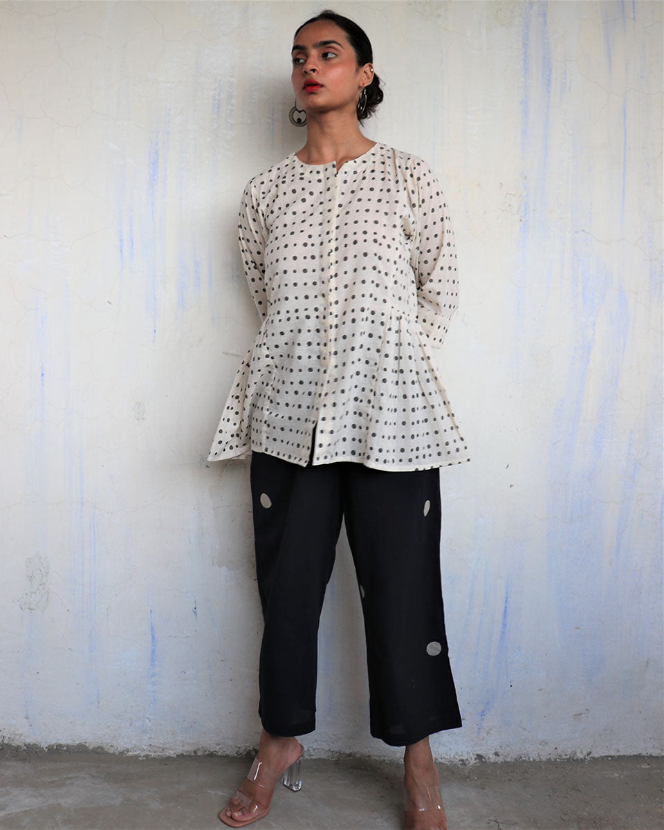 CHIDIYAA Monochrome Pure Cotton Block Printed Top Mono 1