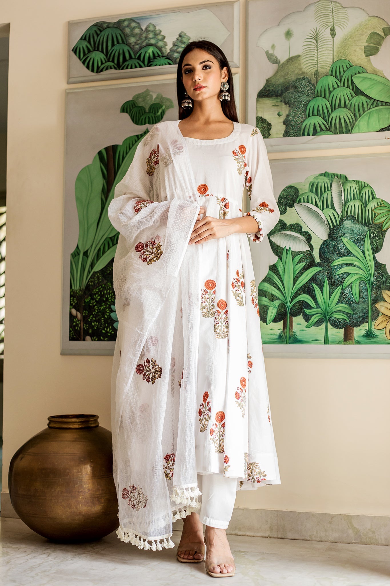 Karishma Kapoor In Shyra Cream Set