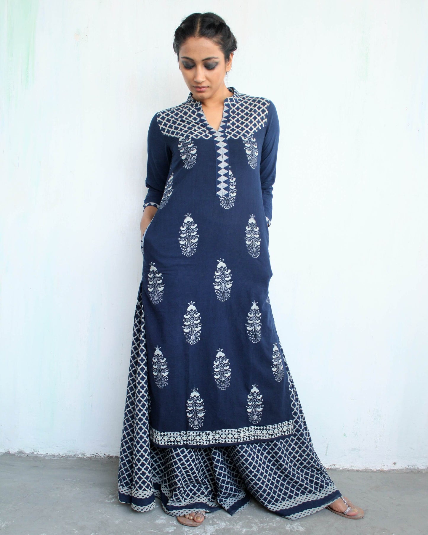 Chidiyaa Blue Block Printed Cotton kurta And Pant (Set of 2)