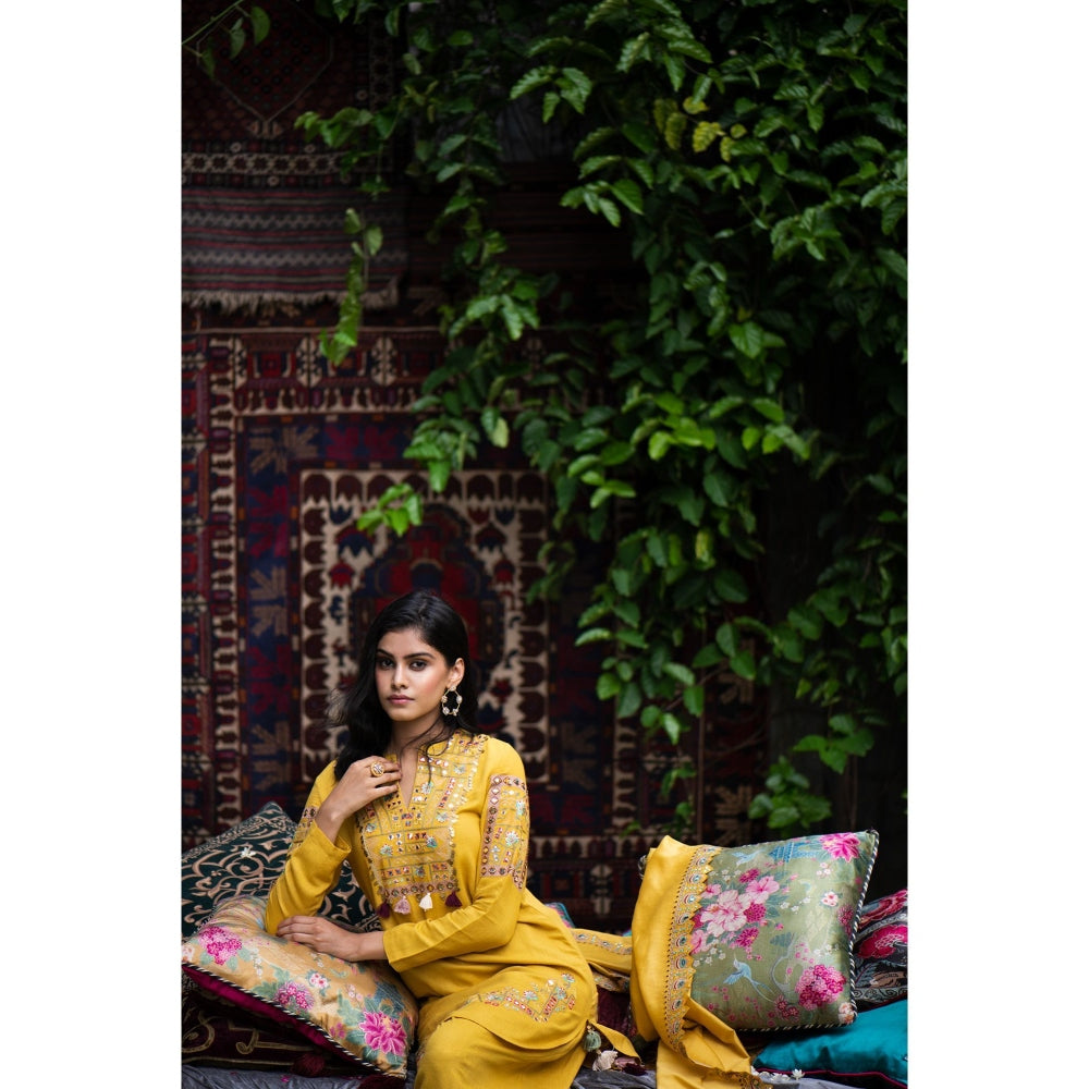 Inej Kashmiri Kurta (Set of 2)