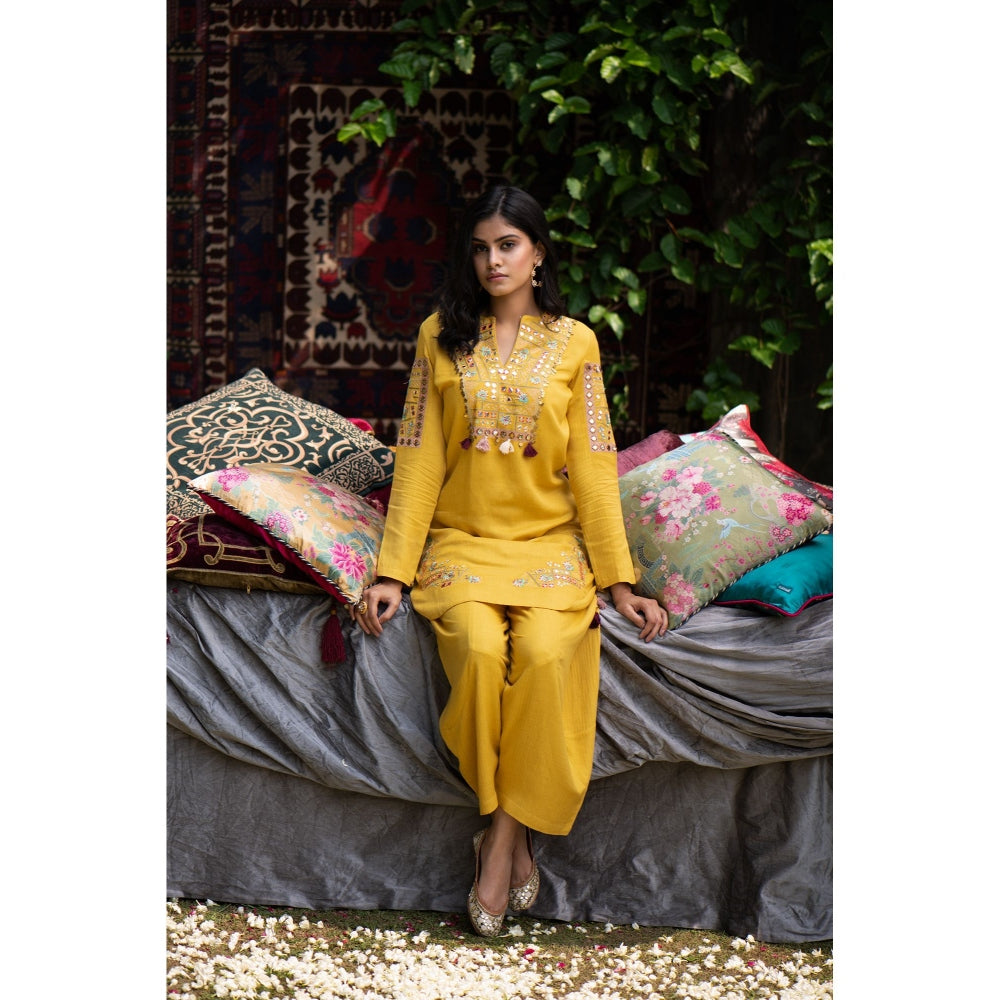 Inej Kashmiri Kurta (Set of 2)