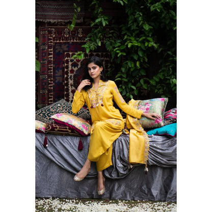 Inej Kashmiri Kurta (Set of 2)