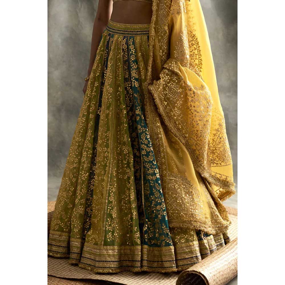 ITRH Qurbat Lehenga (Set of 3)