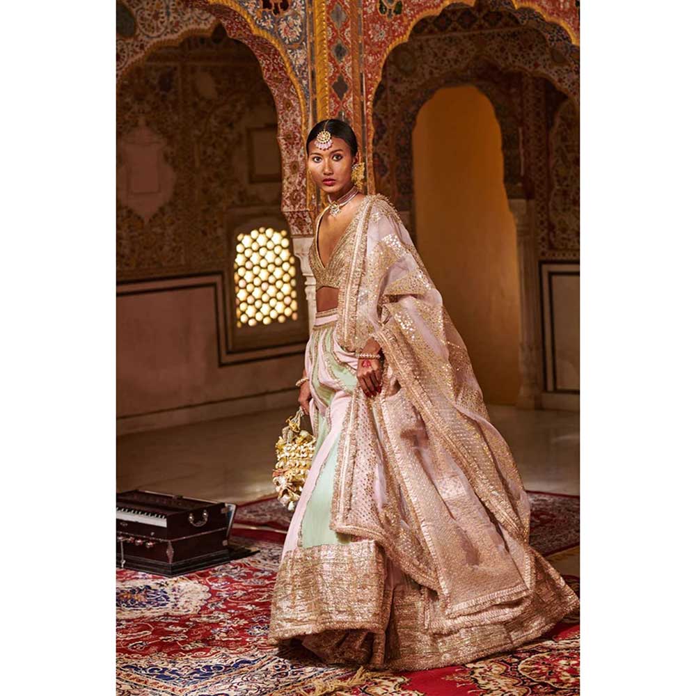 ITRH Shabnam Lehenga (Set of 3)