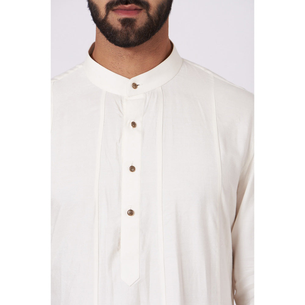 Jatin Malik Ivory Anarkali Kurta (Set of 2)