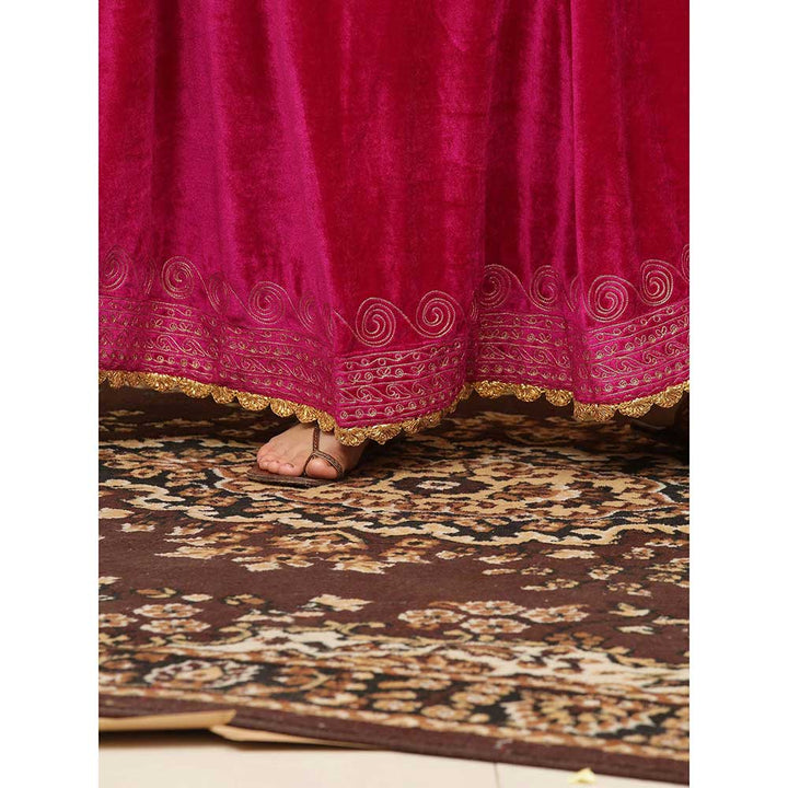 Kaanchie Nanggia Pink Embroidery Velvet Kurta Skirt - (Set of 2)