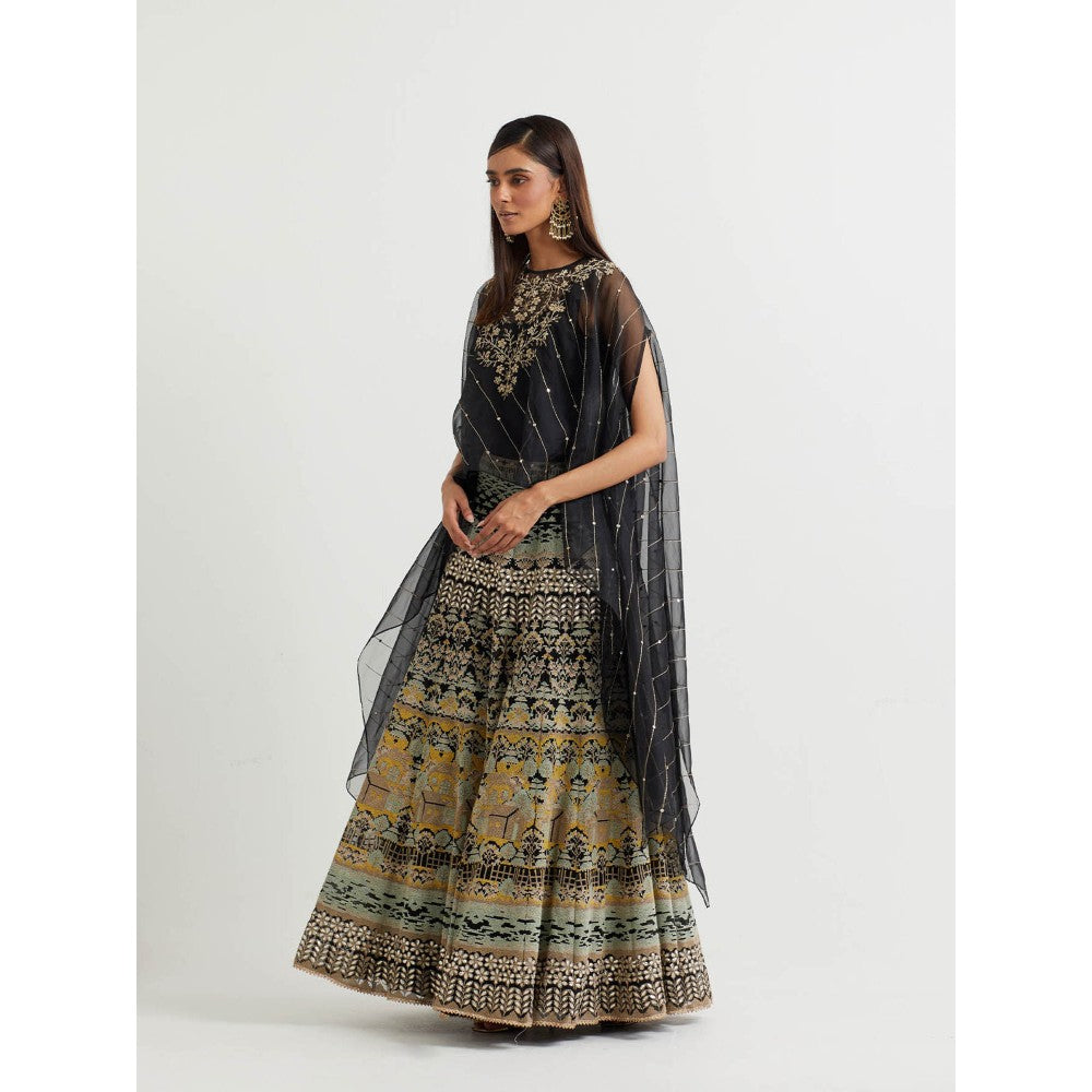 KAVITA BHARTIA Floral Cape with Skirt in Black (Set of 2)