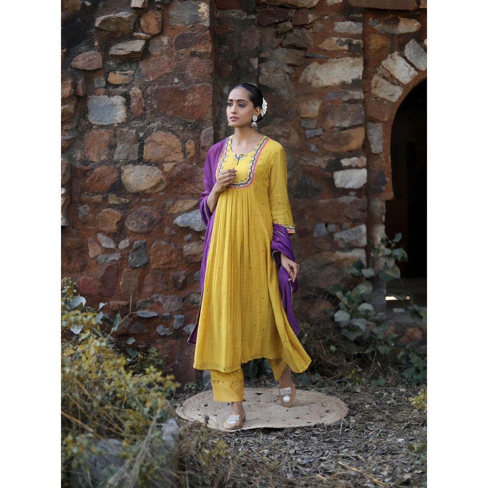 Label Kinjal Modi Yellow Kurta with Purple Dupatta (Set of 3)