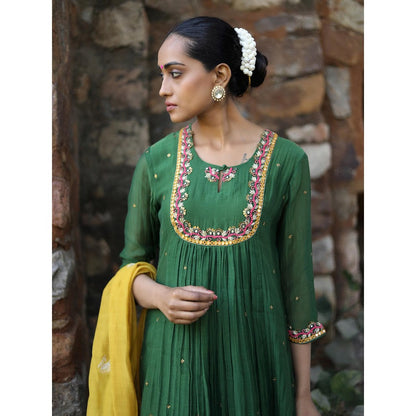 Label Kinjal Modi Green Kurta with Mustard Yellow Dupatta (Set of 3)