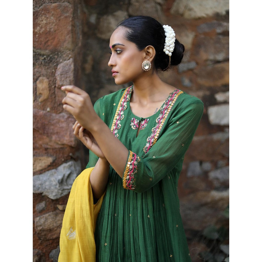 Label Kinjal Modi Green Kurta with Mustard Yellow Dupatta (Set of 3)