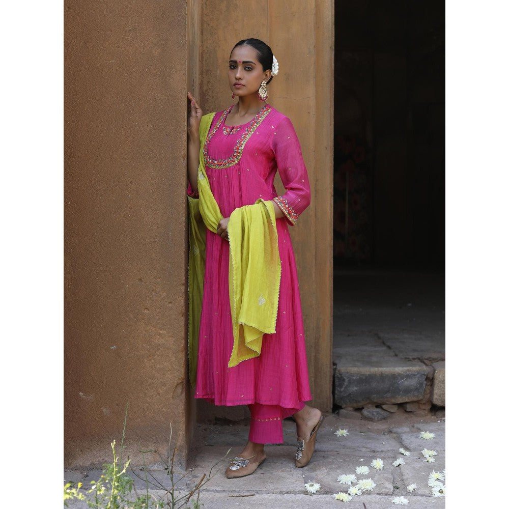 Label Kinjal Modi Pink Kurta with Lime Green Dupatta (Set of 3)