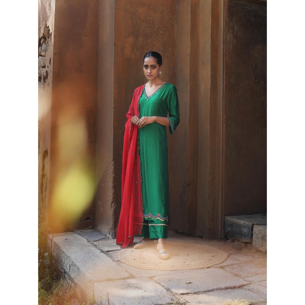 Label Kinjal Modi Green Kurta & Pant with Red Dupatta (Set of 3)