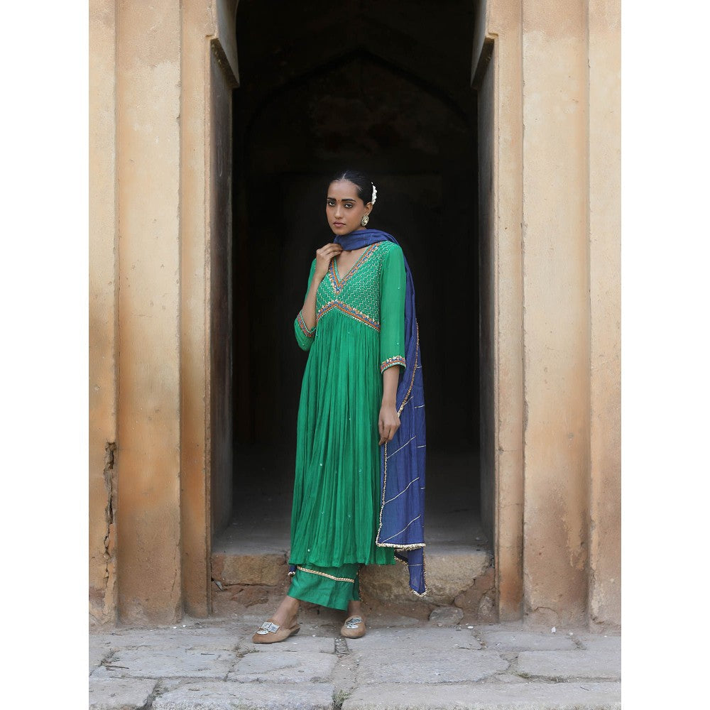 Label Kinjal Modi Fine Chanderi Kurta and Dupatta with Cupro Silk Pant-Green (Set of 3)