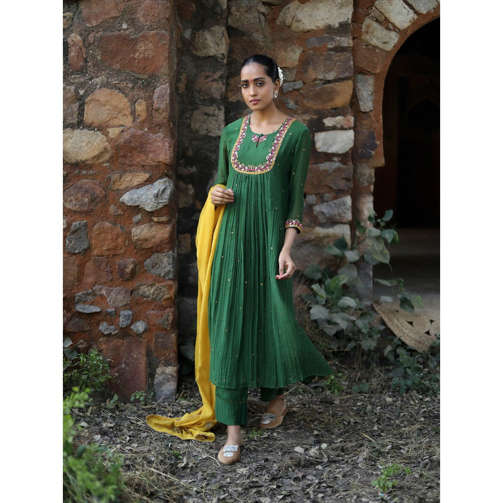 Label Kinjal Modi Fine Chanderi Kurta and Dupatta with Cupro Silk Pant-Green (Set of 3)