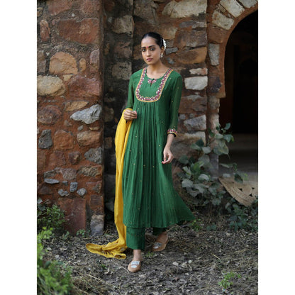 Label Kinjal Modi Fine Chanderi Kurta and Dupatta with Cupro Silk Pant-Green (Set of 3)