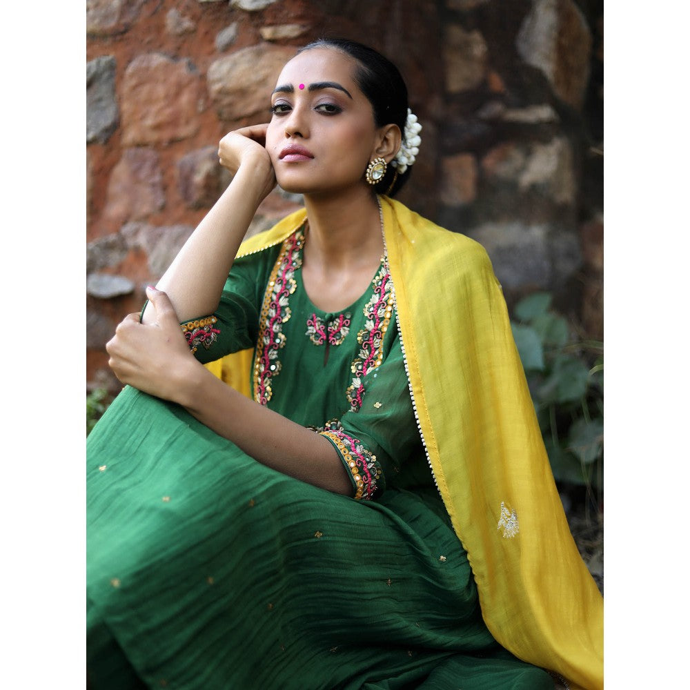 Label Kinjal Modi Fine Chanderi Kurta and Dupatta with Cupro Silk Pant-Green (Set of 3)