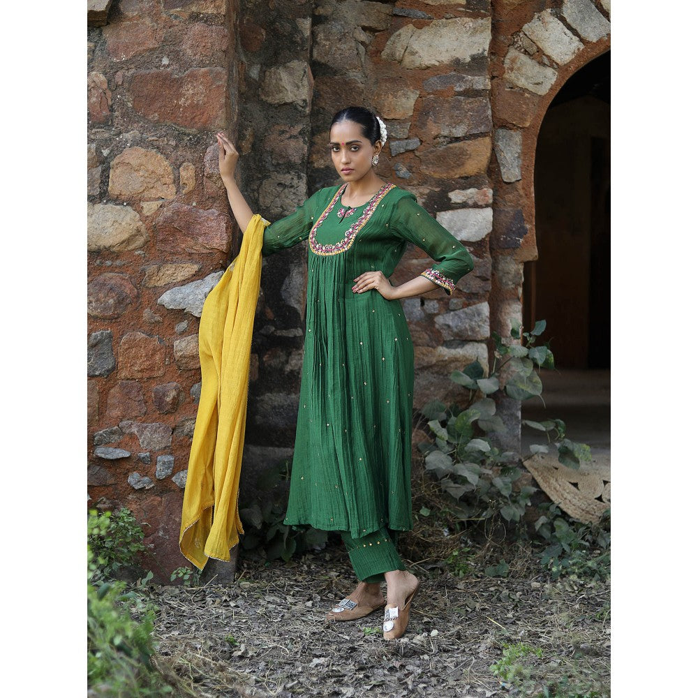 Label Kinjal Modi Fine Chanderi Kurta and Dupatta with Cupro Silk Pant-Green (Set of 3)