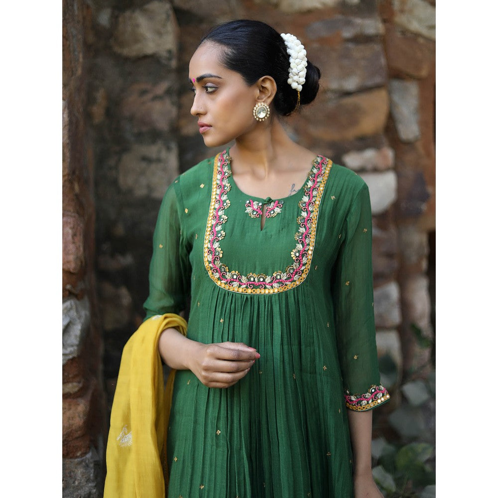 Label Kinjal Modi Fine Chanderi Kurta and Dupatta with Cupro Silk Pant-Green (Set of 3)