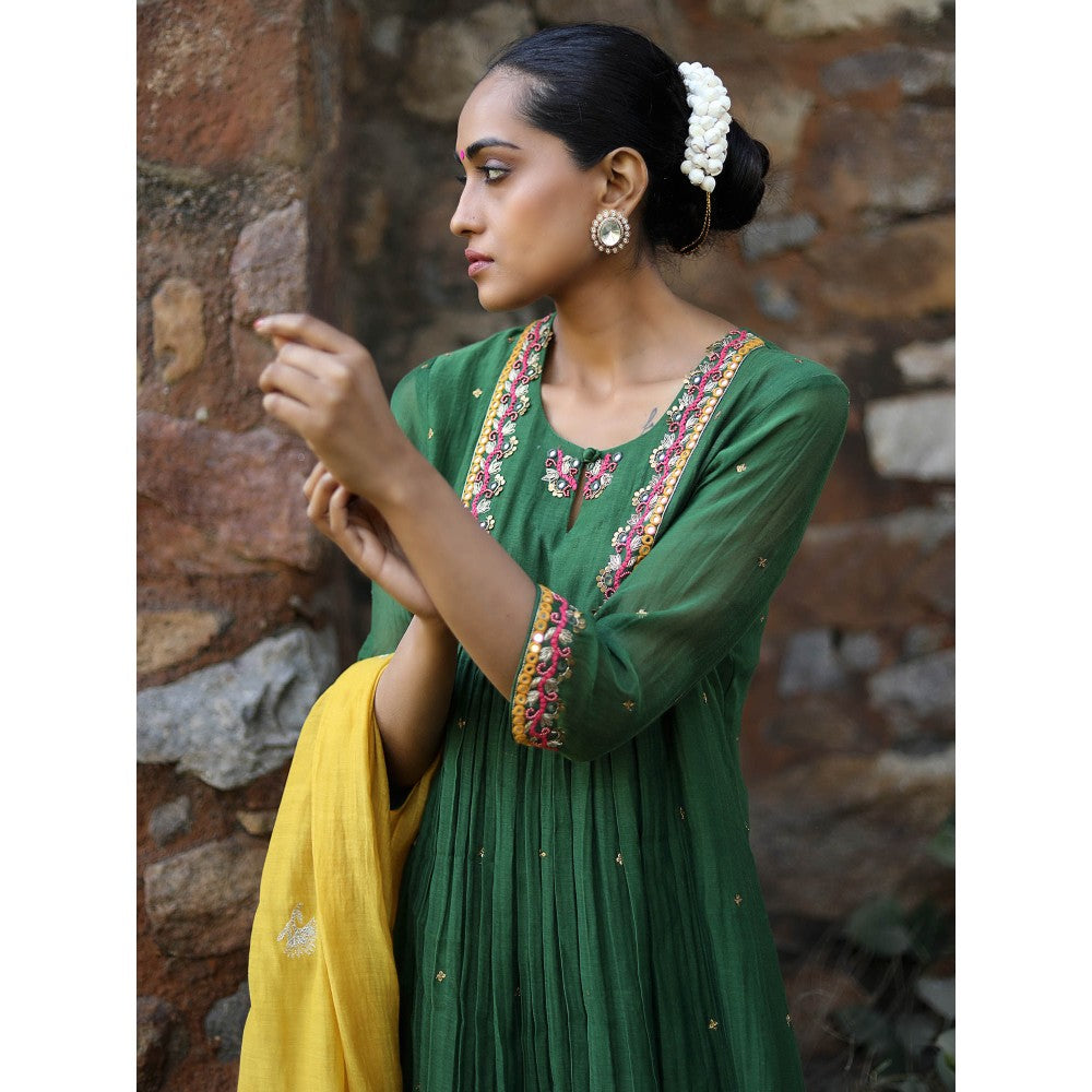 Label Kinjal Modi Fine Chanderi Kurta and Dupatta with Cupro Silk Pant-Green (Set of 3)