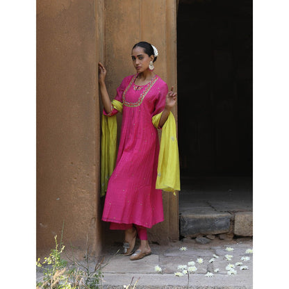 Label Kinjal Modi Fine Chanderi Kurta and Dupatta with Cupro Silk Pant-Pink (Set of 3)