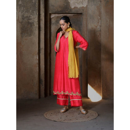 Label Kinjal Modi Fine Chanderi Kurta and Dupatta with Cupro Silk Pant-Pink (Set of 3)