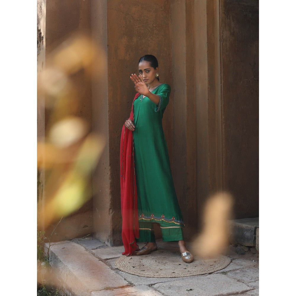 Label Kinjal Modi Fine Chanderi Kurta and Dupatta with Cupro Silk Pant-Green (Set of 3)