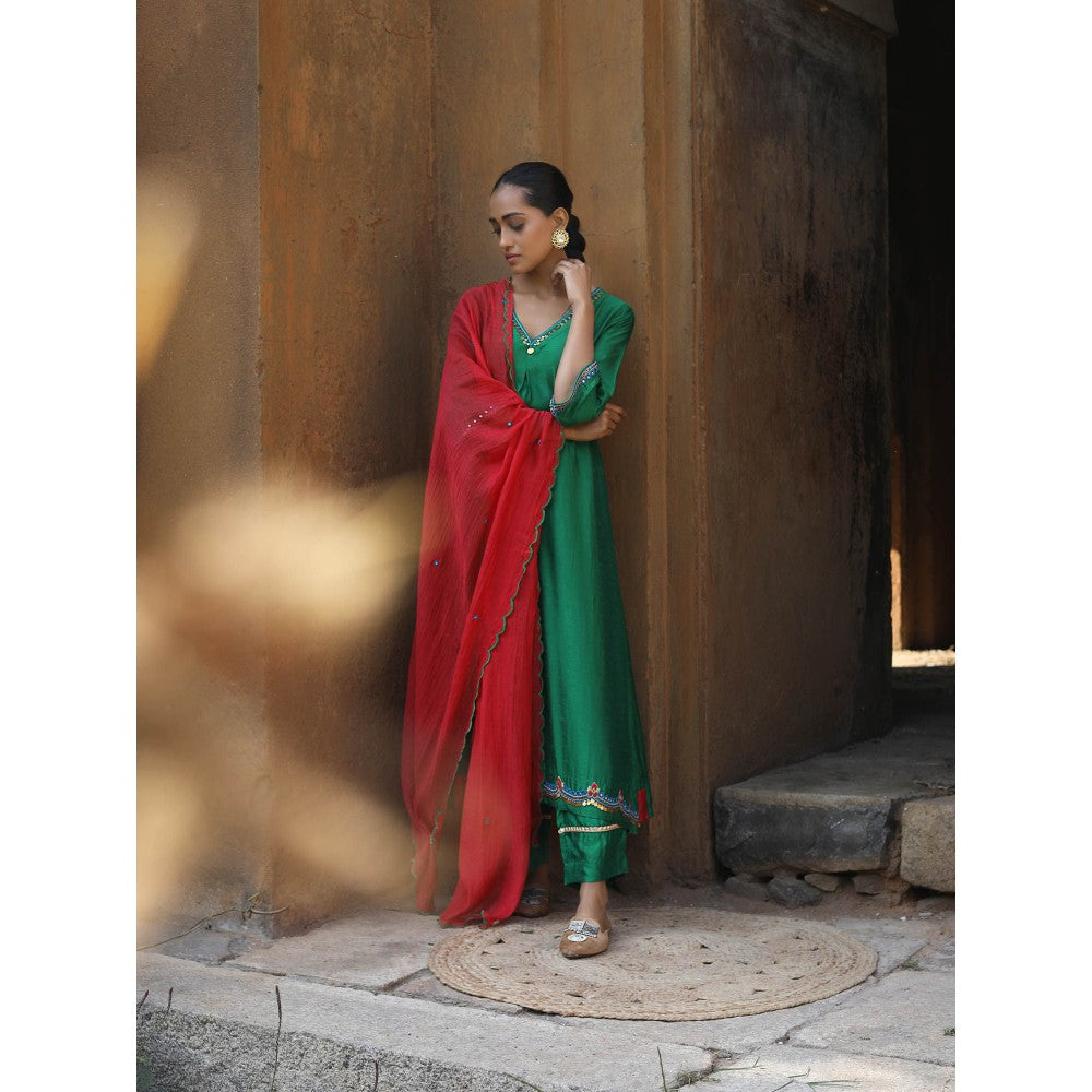 Label Kinjal Modi Fine Chanderi Kurta and Dupatta with Cupro Silk Pant-Green (Set of 3)