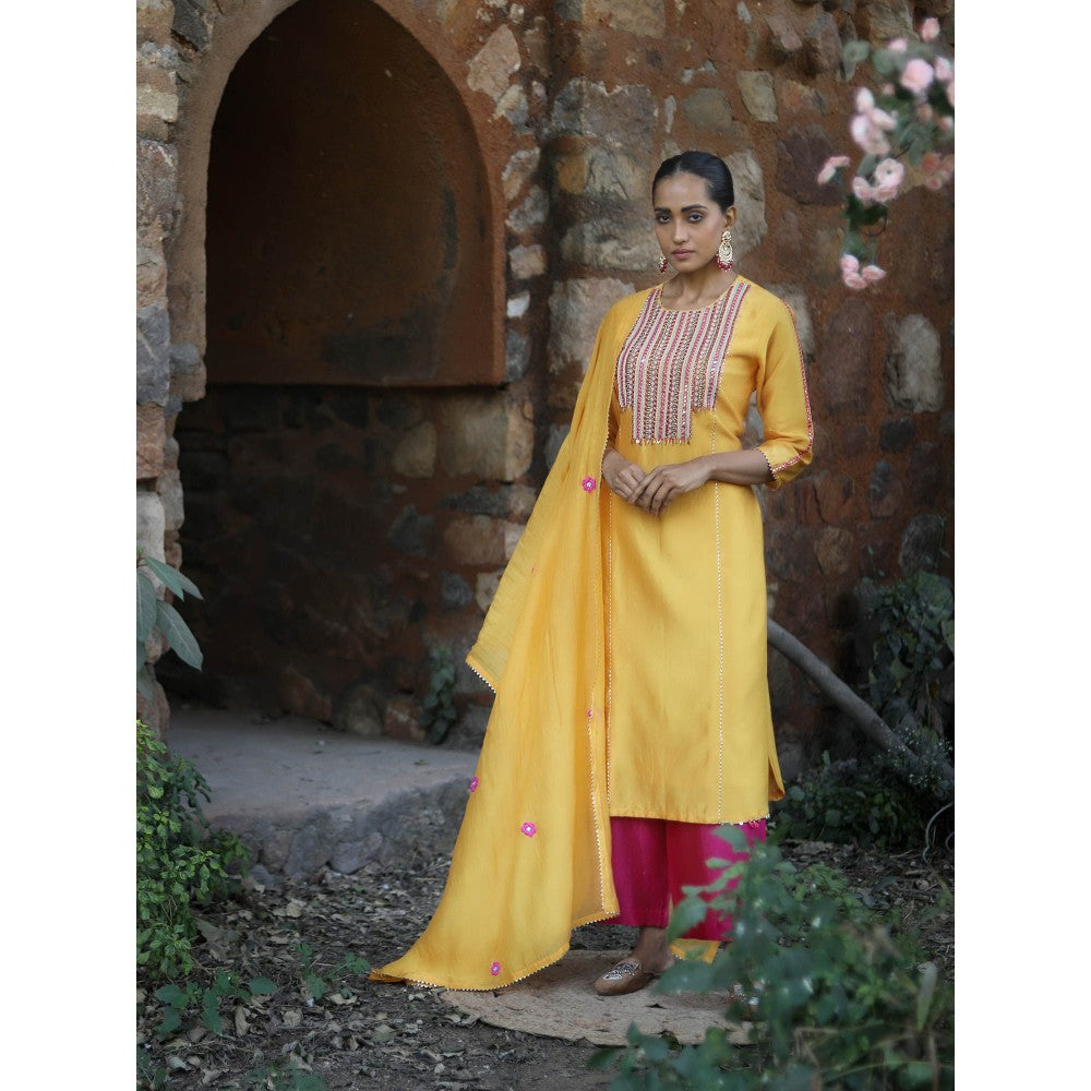 Label Kinjal Modi Chanderi Kurta with Pants and Dupatta-Yellow (Set of 3)