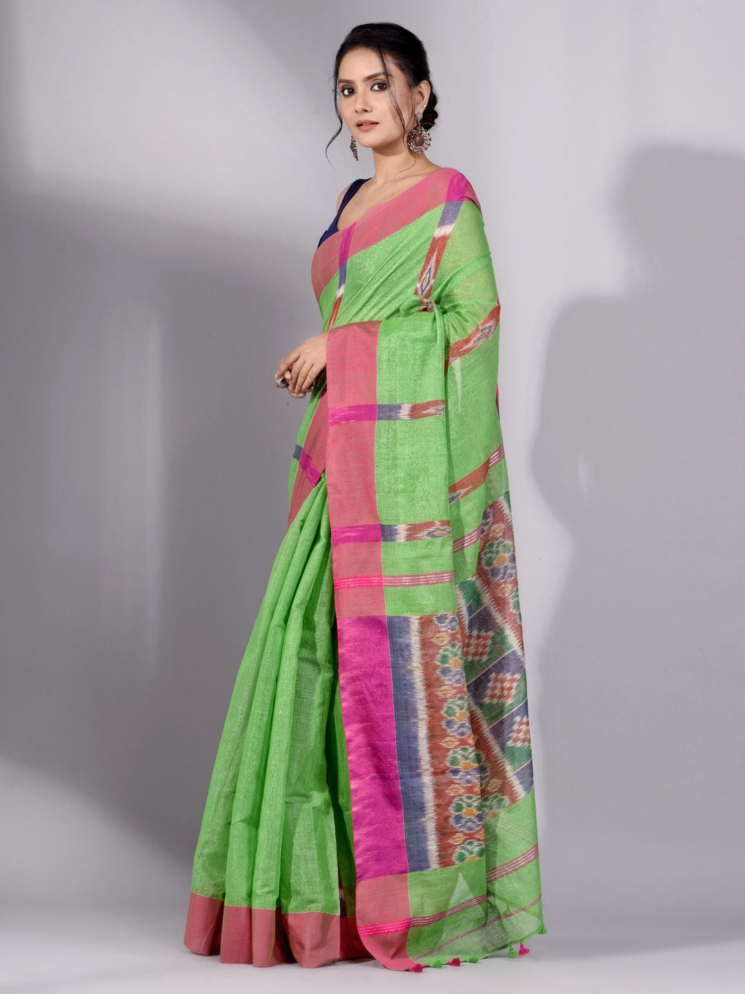 CHARUKRITI Green Tissue Handwoven Saree with Pink Border Without Blouse