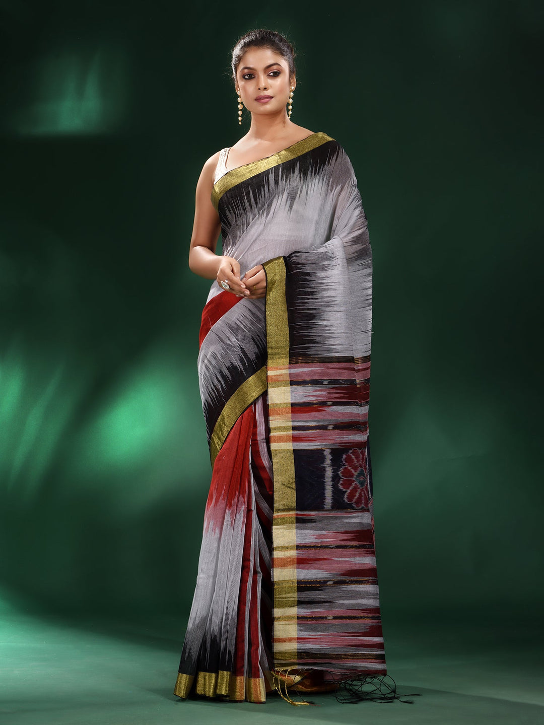 CHARUKRITI Multicolor Blended Cotton Handwoven Saree with Unstitched Blouse