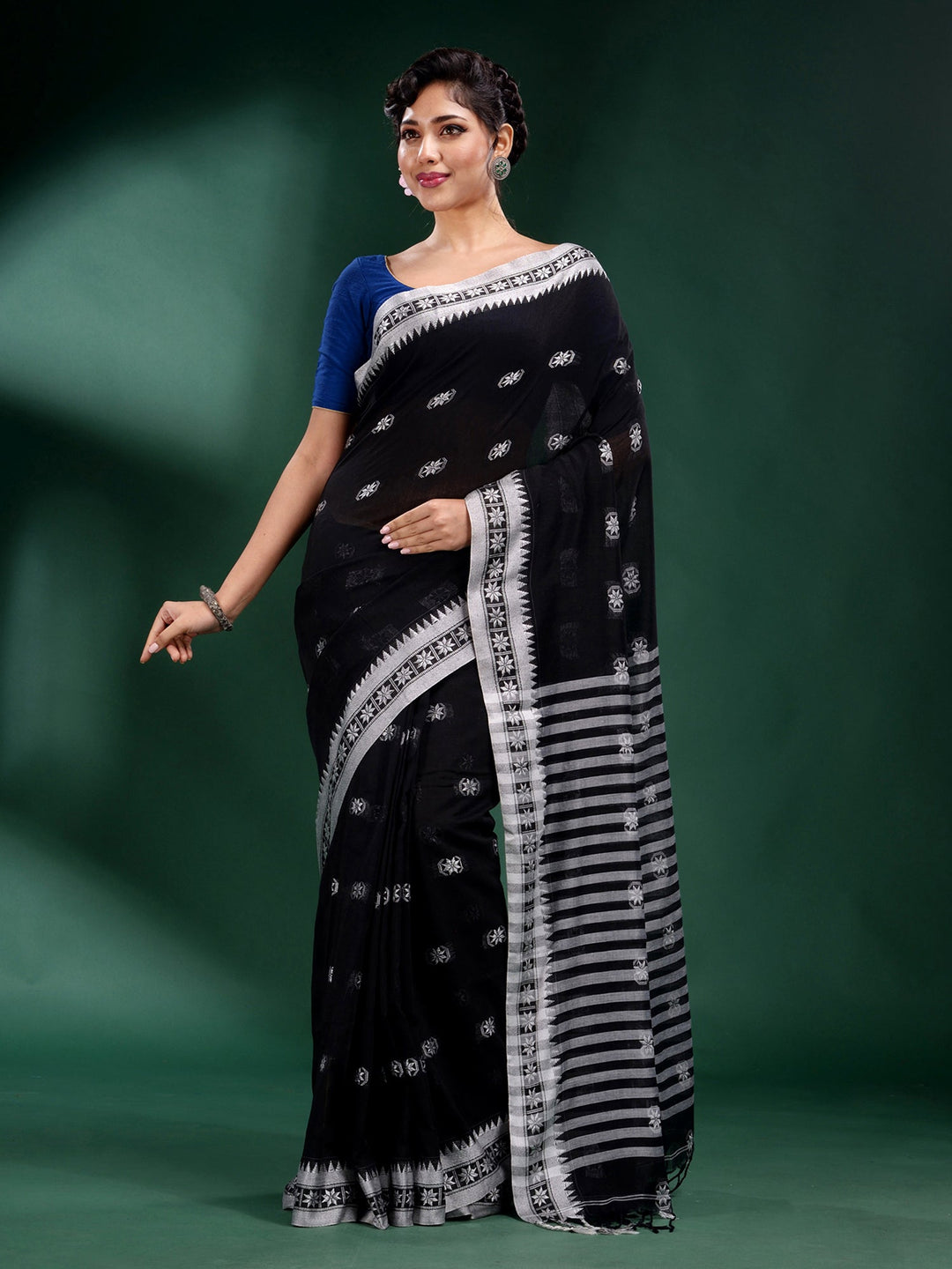 CHARUKRITI Black Pure Cotton Handwoven Soft Saree with Unstitched Blouse