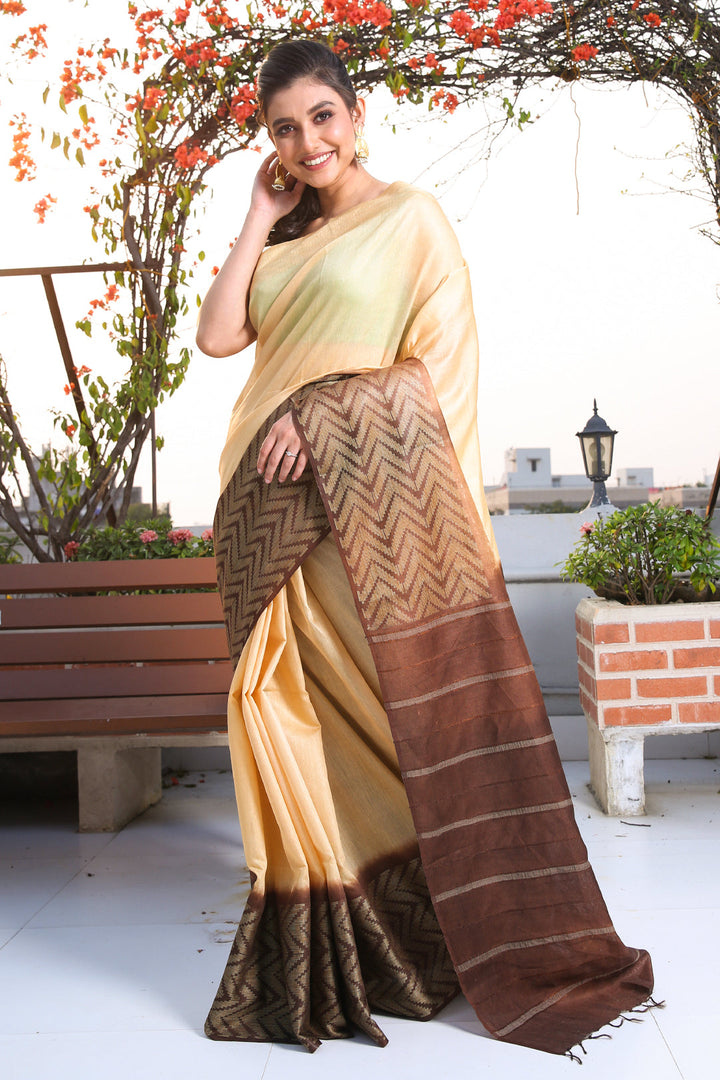 CHARUKRITI Cream Blended Silk Saree with Geometric Design and Unstitched Blouse
