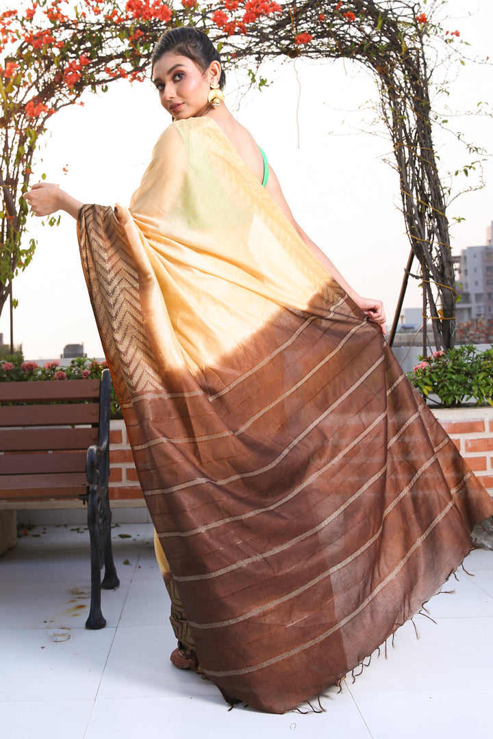 CHARUKRITI Cream Blended Silk Saree with Geometric Design and Unstitched Blouse