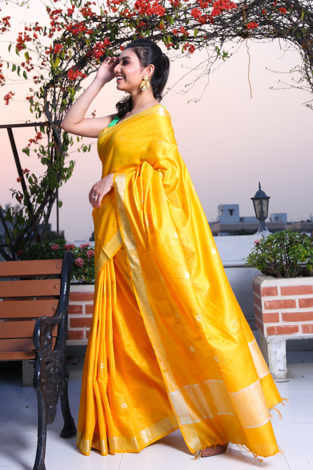 CHARUKRITI Yellow Blended Silk Saree with Geometric Motif and Unstitched Blouse