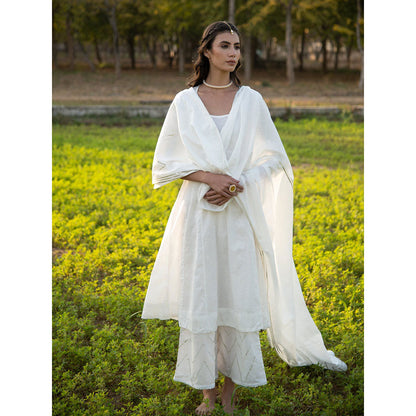 Maison Shefali Noor Gota Work Kurta with Farshi and Dupatta (Set of 3)