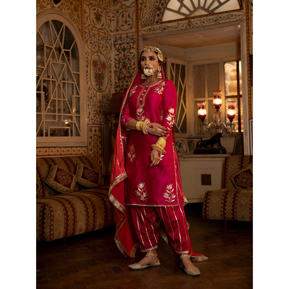 Maison Shefali Ulfat Surkh Chanderi Silk Kurta Salwar (Set of 3)