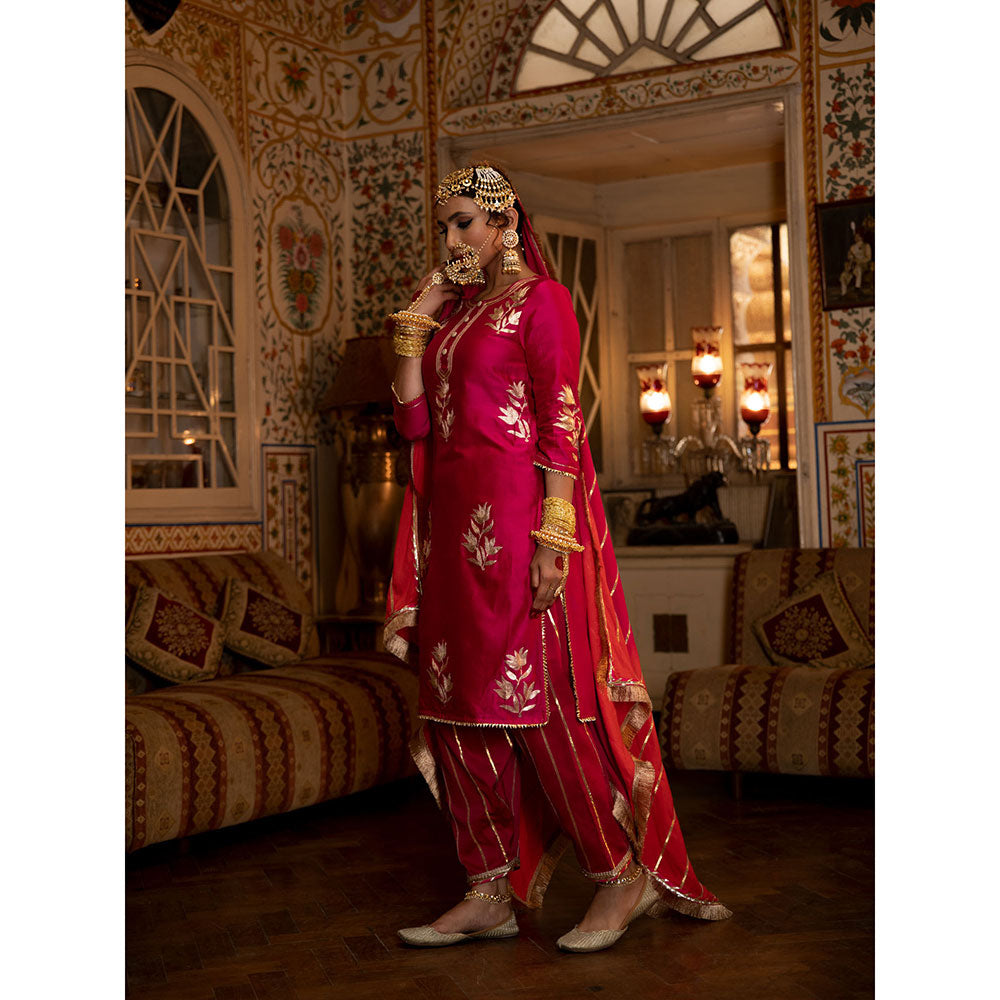 Maison Shefali Ulfat Surkh Chanderi Silk Kurta Salwar (Set of 3)