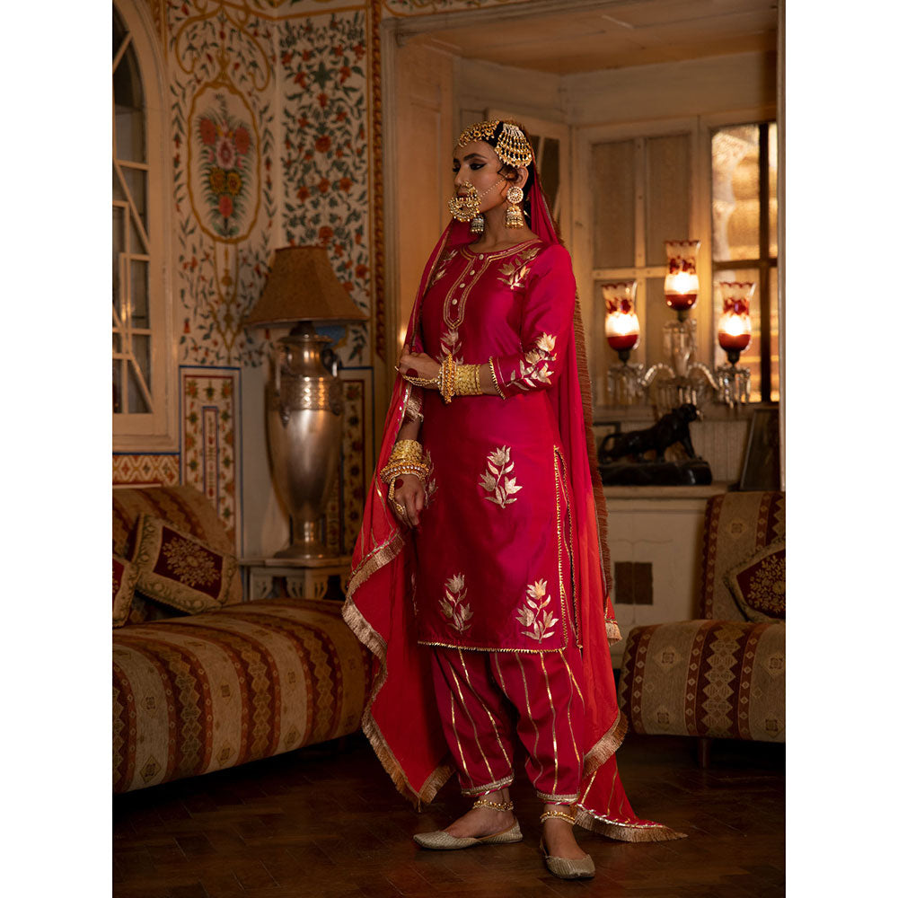 Maison Shefali Ulfat Surkh Chanderi Silk Kurta Salwar (Set of 3)