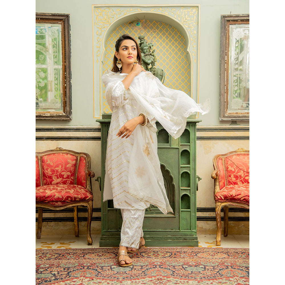 Maison Shefali Noor Shwet Gota Work Lehriya Kurta (Set of 3)