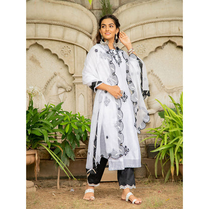 Maison Shefali Noor Shwet Kasida Mirror and Thread Work Kurta (Set of 3)