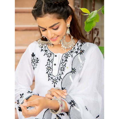 Maison Shefali Noor Shwet Kasida Mirror and Thread Work Kurta (Set of 3)