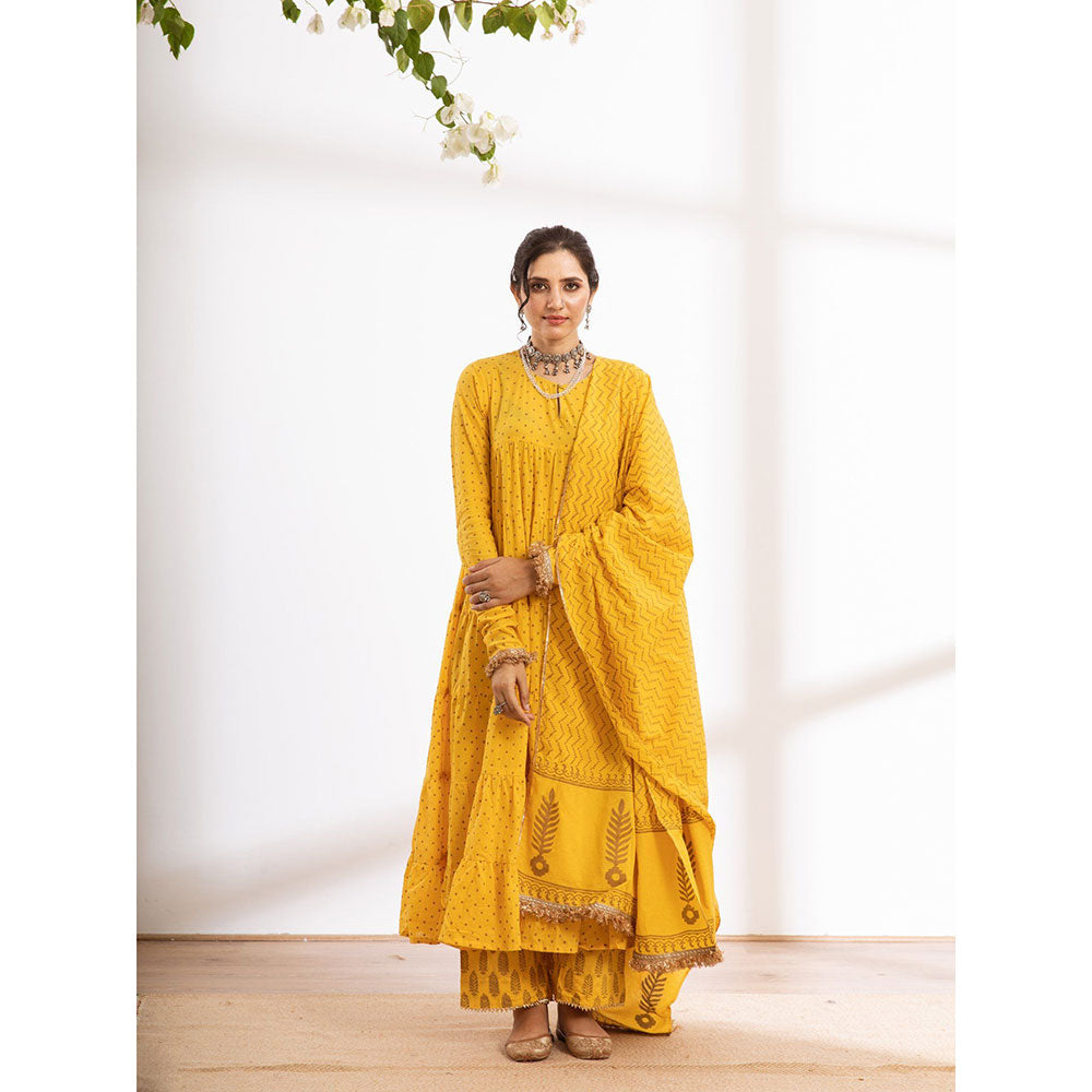 Maison Shefali Kalindi Suit Anarkali Pant And Dupatta (Set of 3)