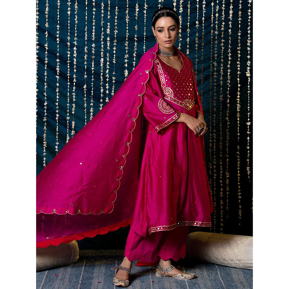 Maison Shefali Hunar Gulabi Kurta (Set of 3)