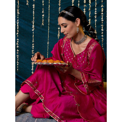 Maison Shefali Hunar Gulabi Kurta (Set of 3)