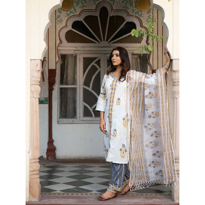 Maison Shefali Chaand Sahar Ambar Kurta Salwar With Dupatta (Set of 3)