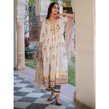 Maison Shefali Chaand Tahira Anarkali Pant And Dupatta (Set of 3)