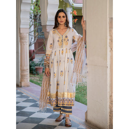 Maison Shefali Chaand Tahira Anarkali Pant And Dupatta (Set of 3)