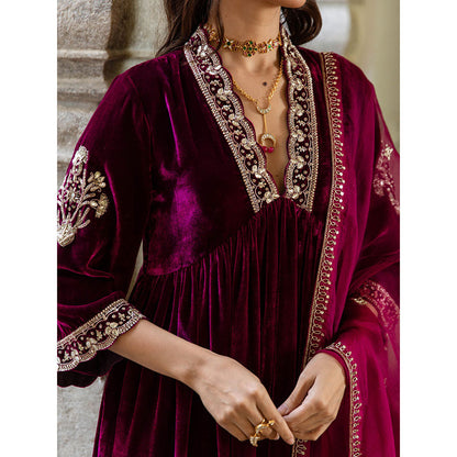Maison Shefali Khizaan - Velvet Embroidered Kurta & Pant with Dupatta (Set of 3)